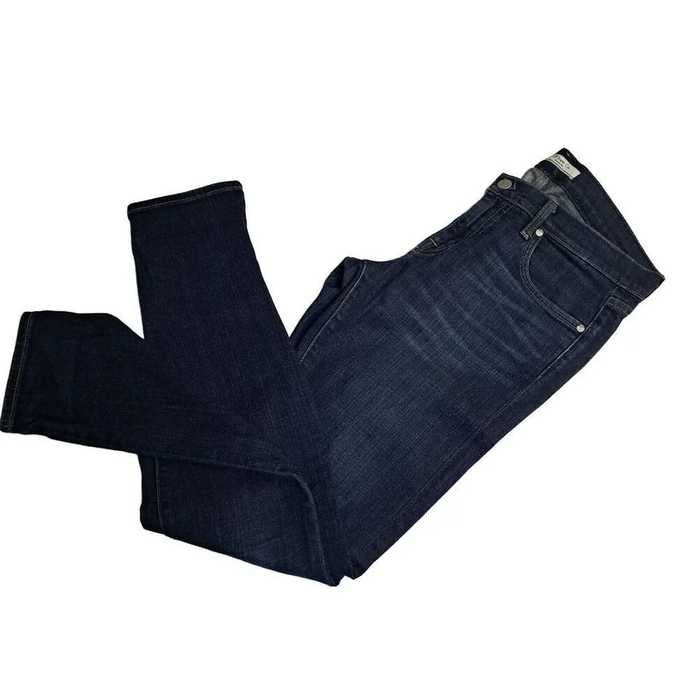 US Jeans Co step into